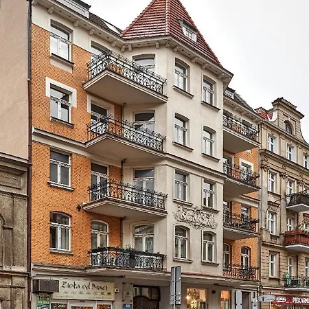 Apartment Warta River White By Bookinghost *