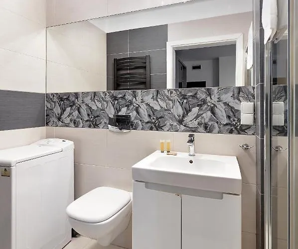 Apartment Warta River White By Bookinghost *